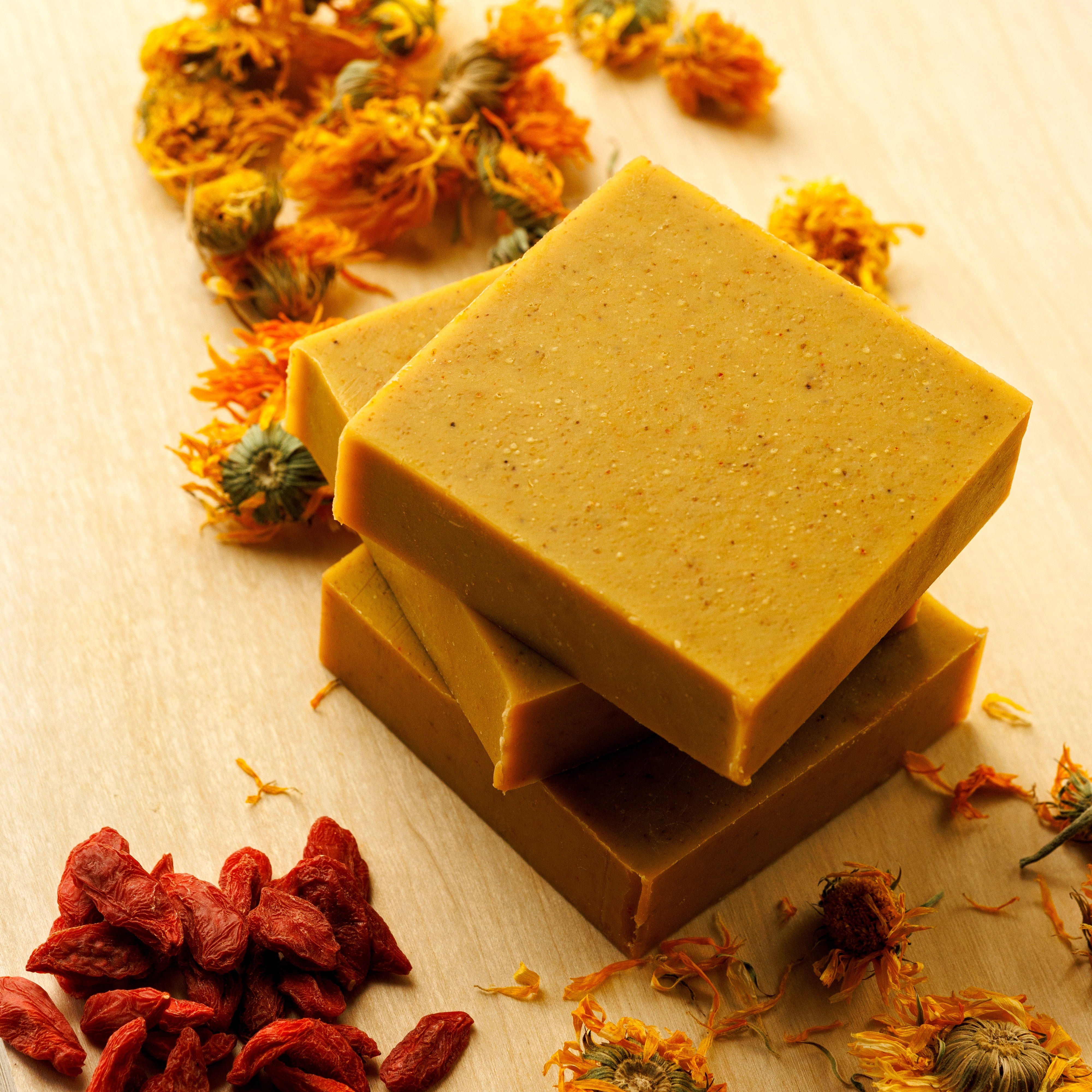 Natural Soap：Calendula & Blue Tansy Soothing Bar